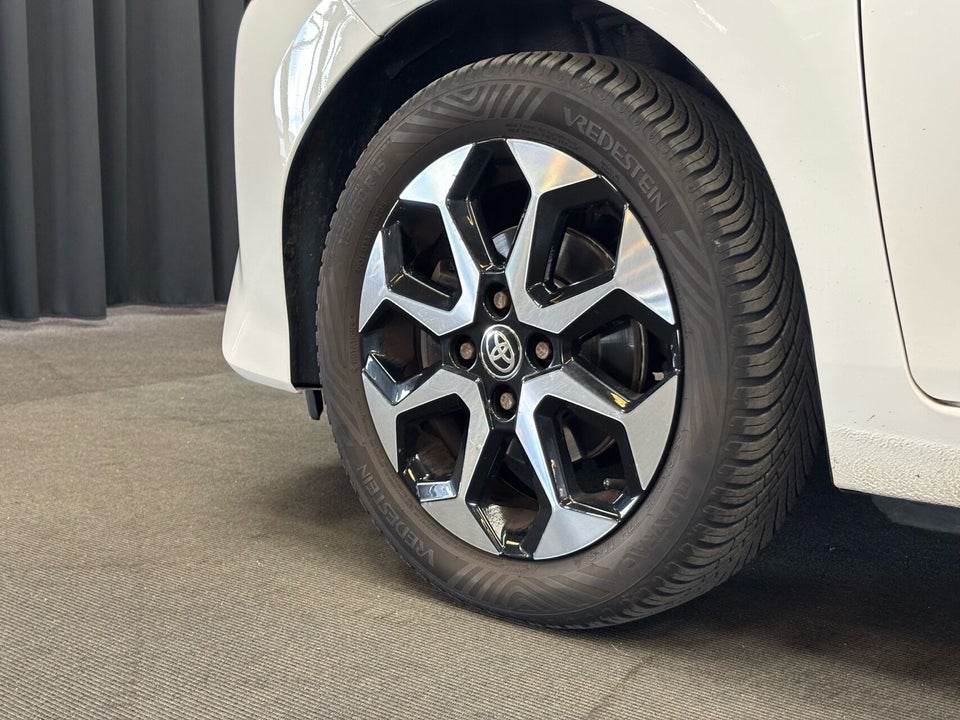 Toyota Aygo 1,0 VVT-i x-press x-shift 5d