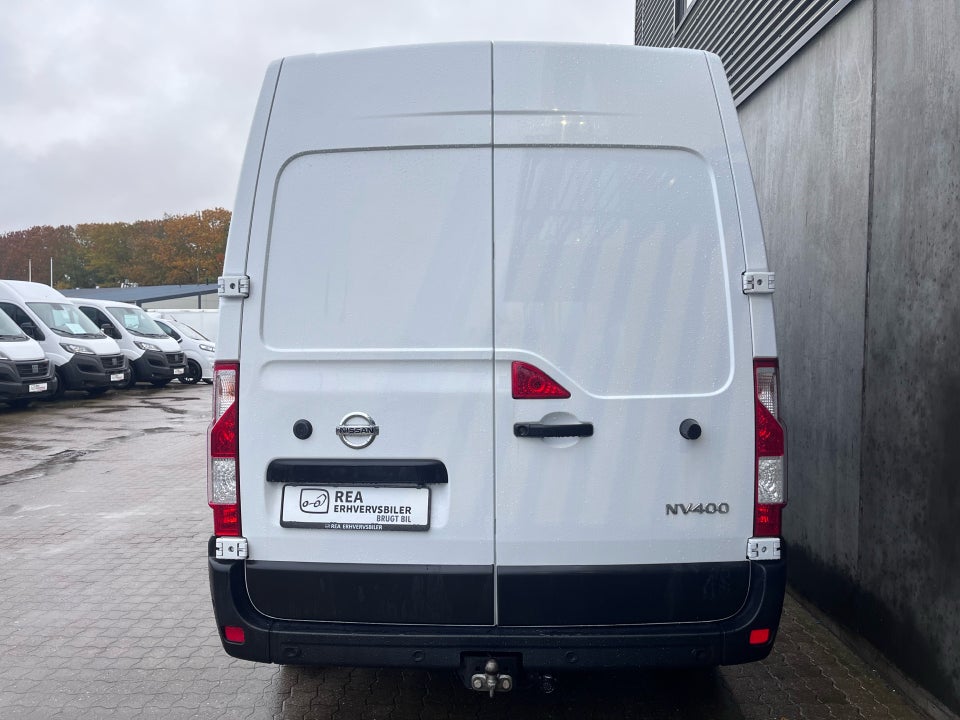 Nissan NV400 2,3 dCi 150 L2H2 Kassevogn