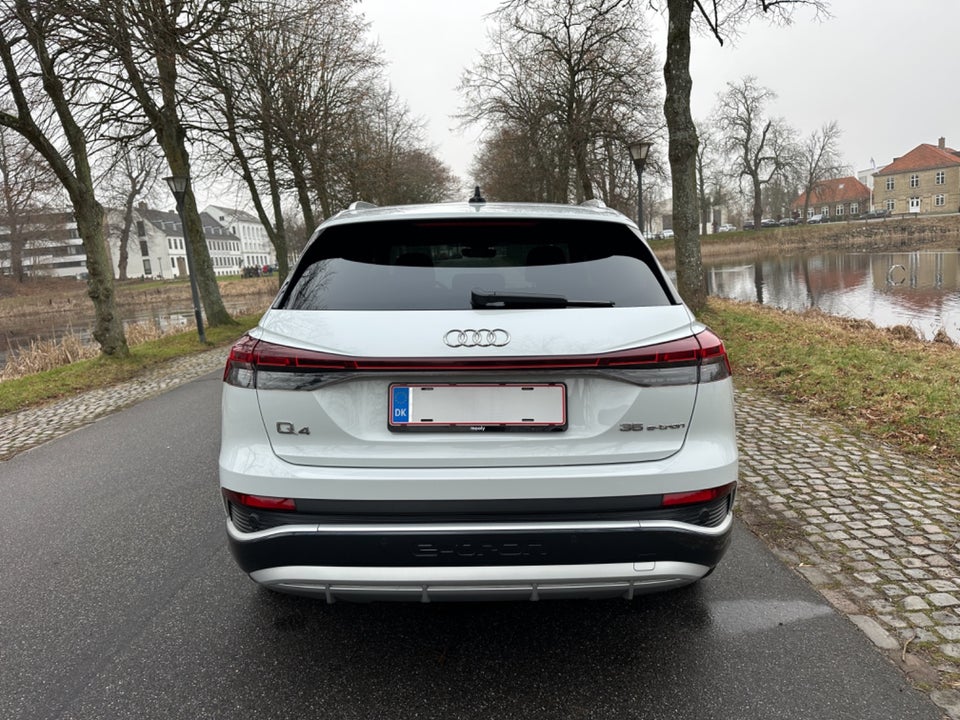 Audi Q4 e-tron 35 S-line 5d