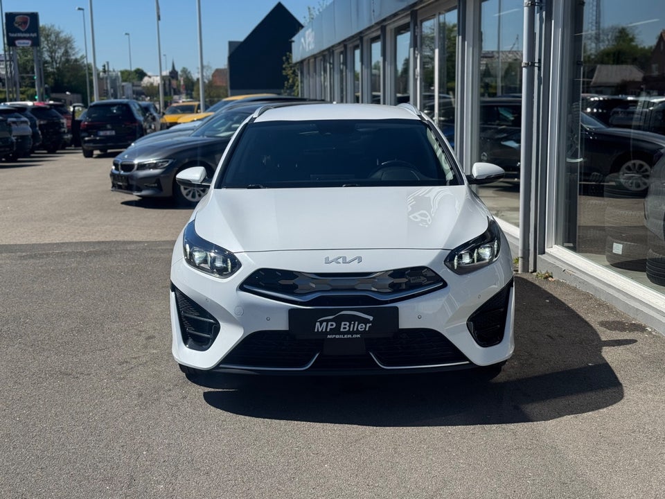 Kia Ceed 1,6 PHEV Upgrade Premium SW DCT 5d