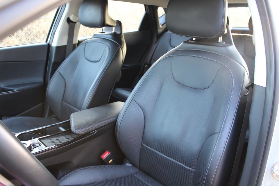 Kia EV6 77 Long Range Upgrade 5d