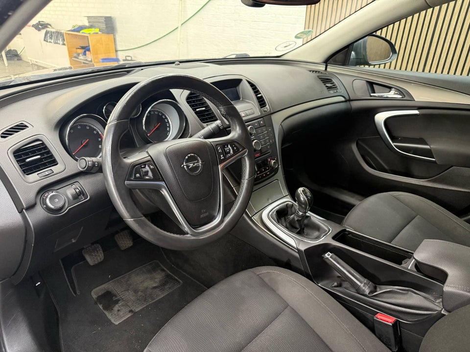 Opel Insignia 1,8 Edition Sports Tourer 5d