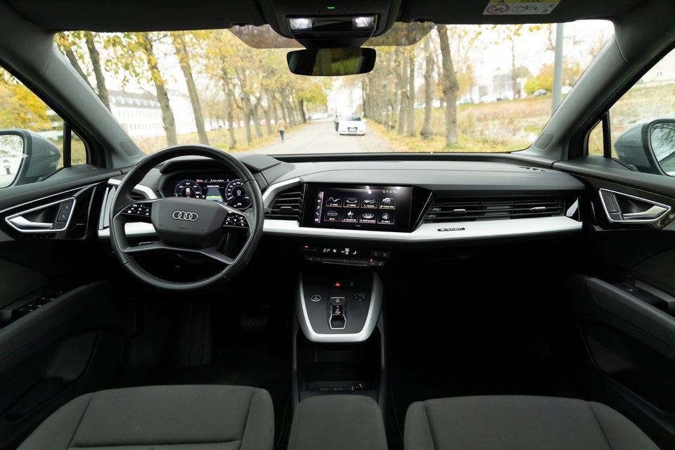 Audi Q4 e-tron 35 S-line 5d