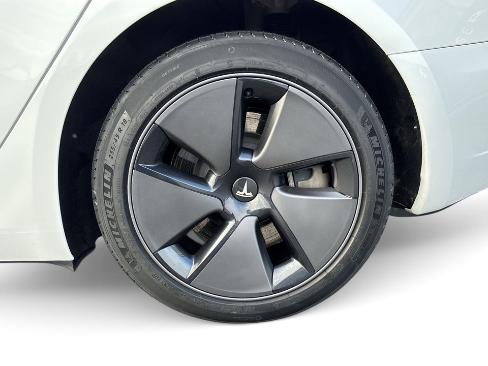 Tesla Model 3 Long Range RWD 4d