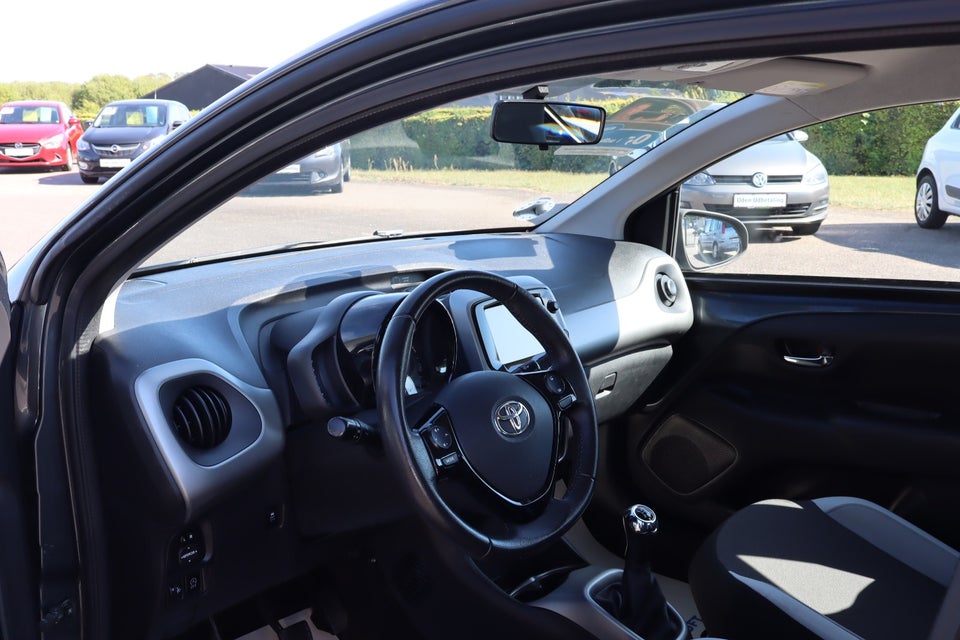 Toyota Aygo 1,0 VVT-i x-clusiv 5d