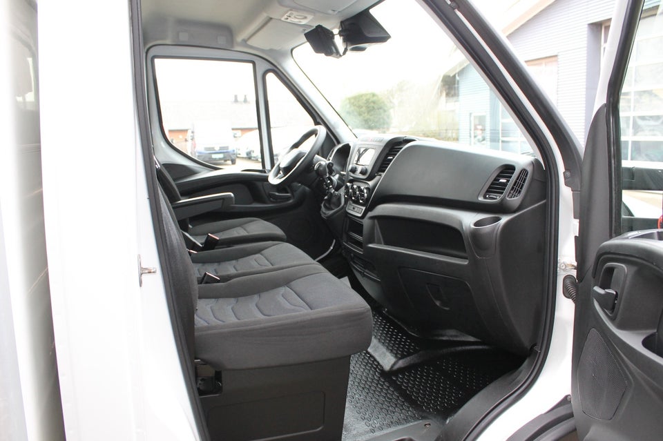 Iveco Daily 2,3 35S14 Alukasse m/lift