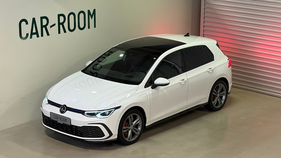 VW Golf VIII 1,4 GTE DSG 5d