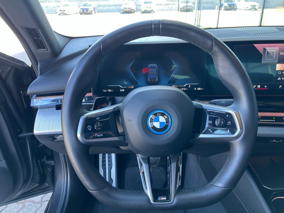 BMW i5 eDrive40 M-Sport 4d