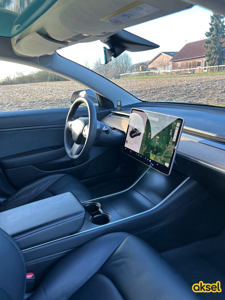 Tesla Model 3 Long Range AWD 4d