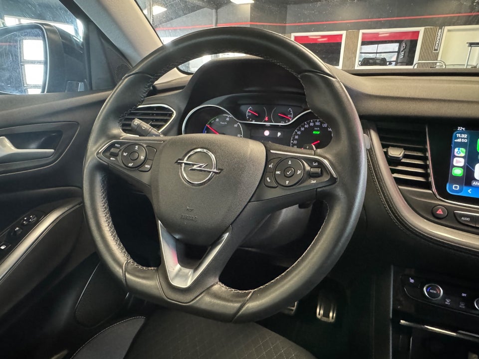 Opel Grandland X 1,6 Hybrid Ultimate aut. 5d