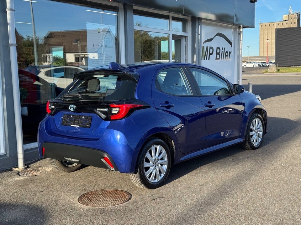 Toyota Yaris 1,5 Hybrid Active Tech+ Design e-CVT 5d