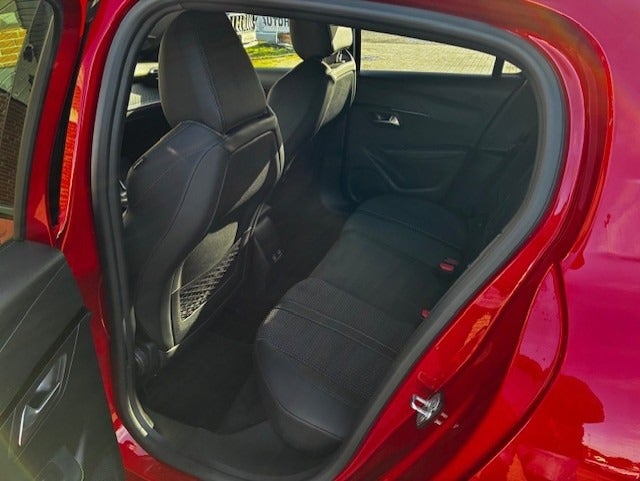 Peugeot e-208 50 GT 5d