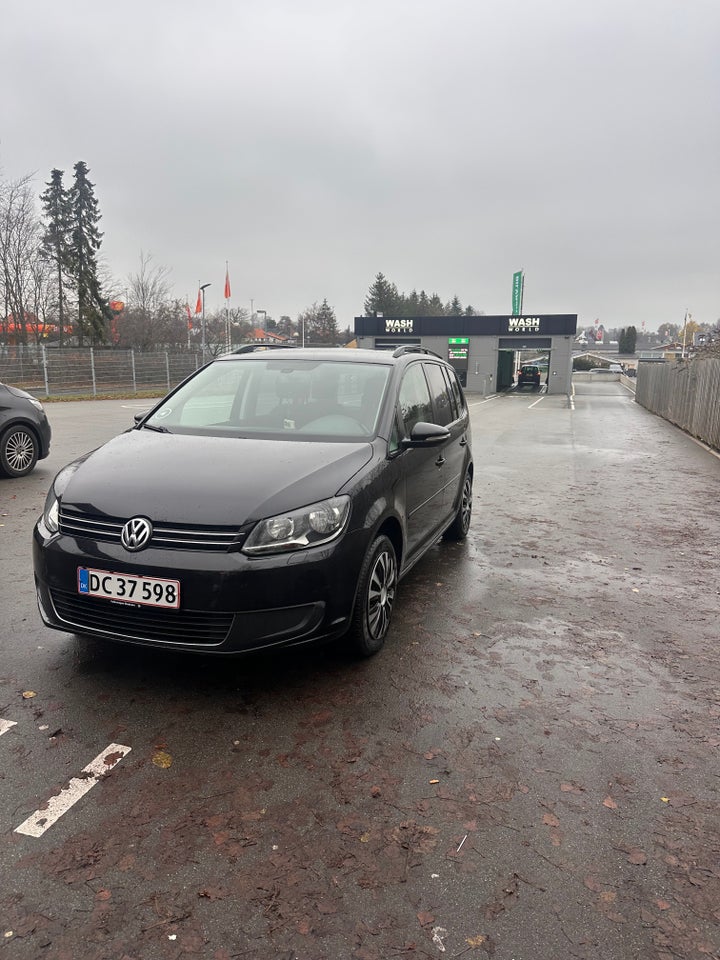 VW Touran 2,0 TDi 140 Comfortline DSG BMT 7prs 5d