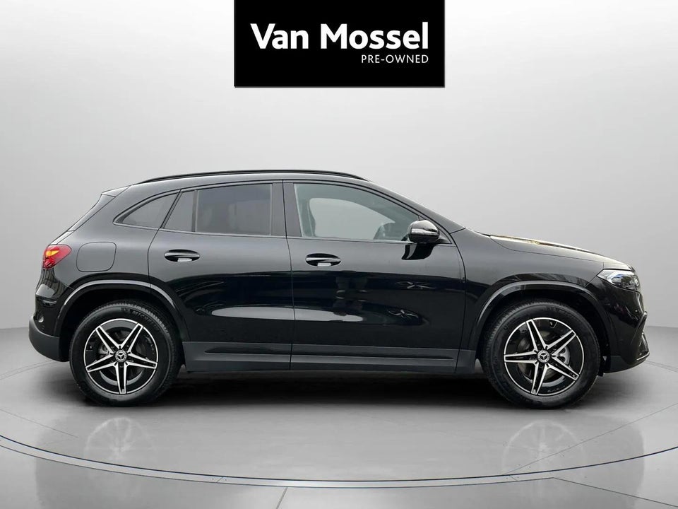 Mercedes EQA300 AMG Line 4Matic 5d