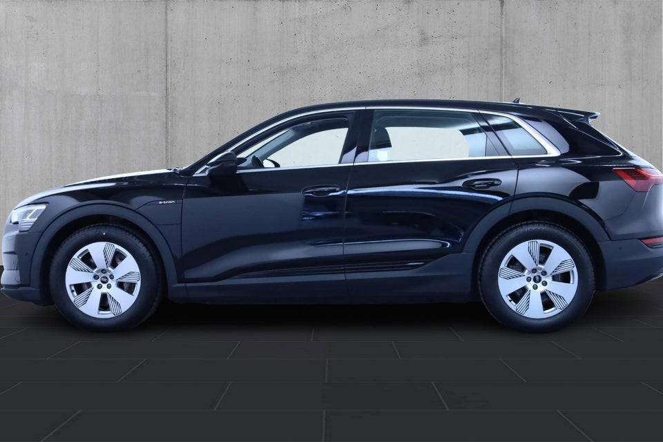 Audi e-tron 55 quattro 5d