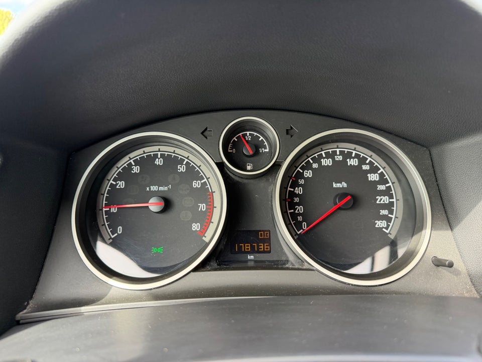 Opel Astra 1,6 16V Limited 5d
