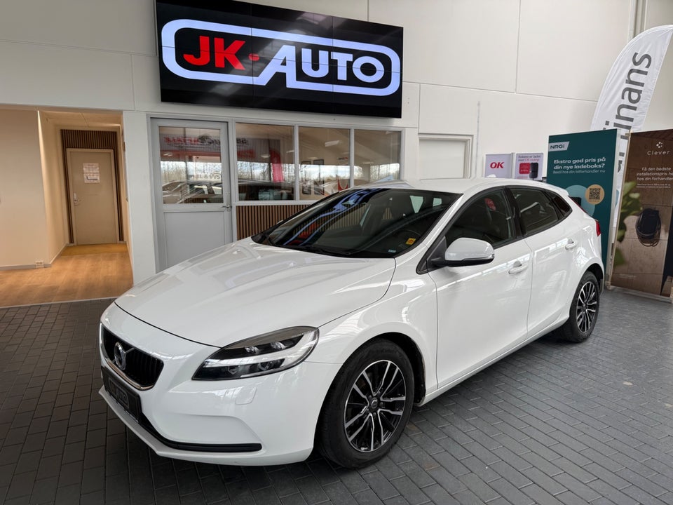 Volvo V40 2,0 D2 120 Momentum 5d