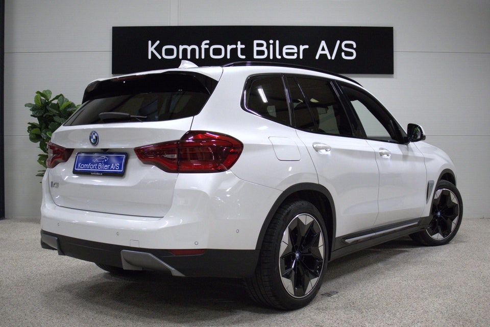 BMW iX3 Charged 5d