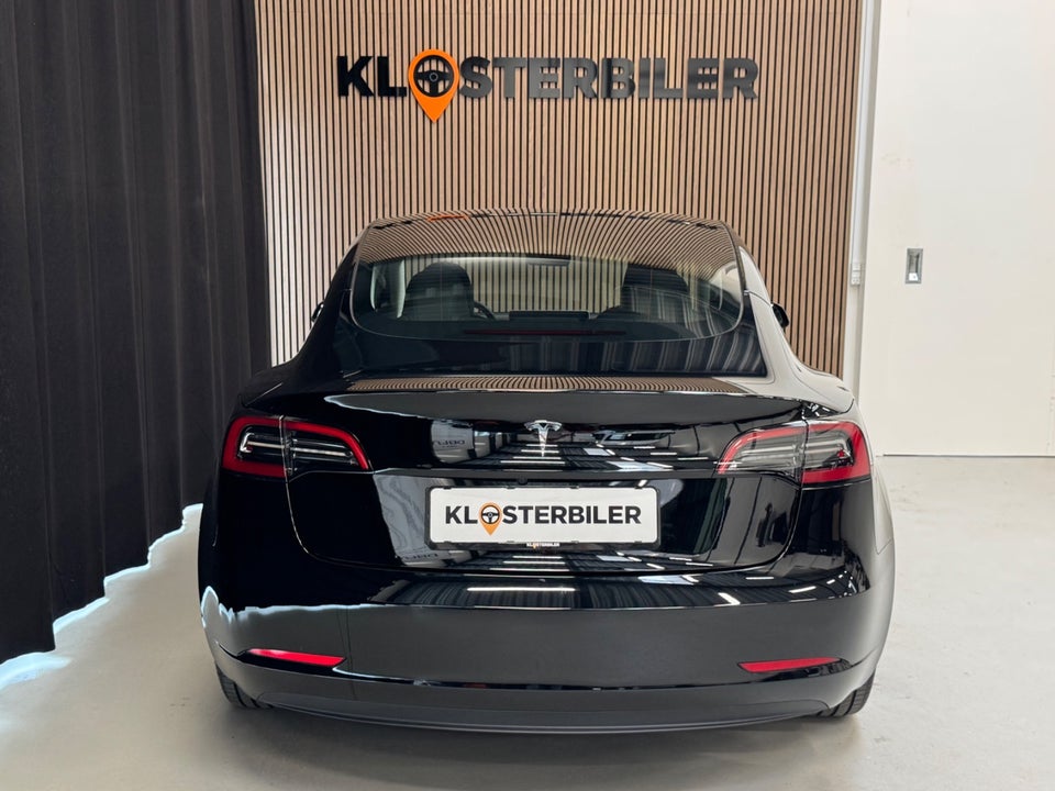 Tesla Model 3 Standard Range+ RWD 4d