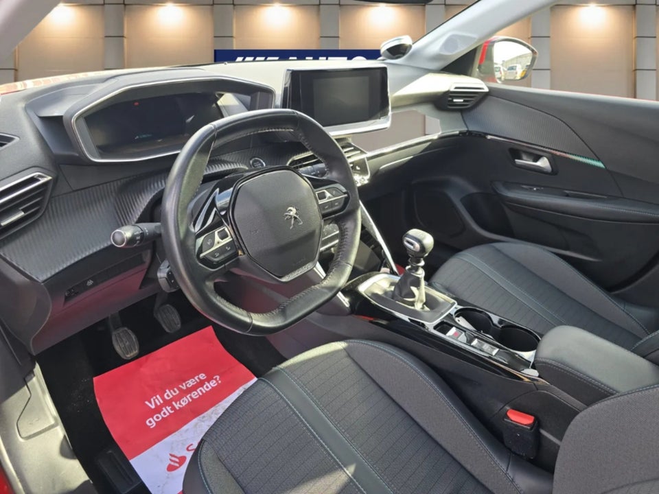 Peugeot 208 1,2 PureTech 100 Allure Sky 5d