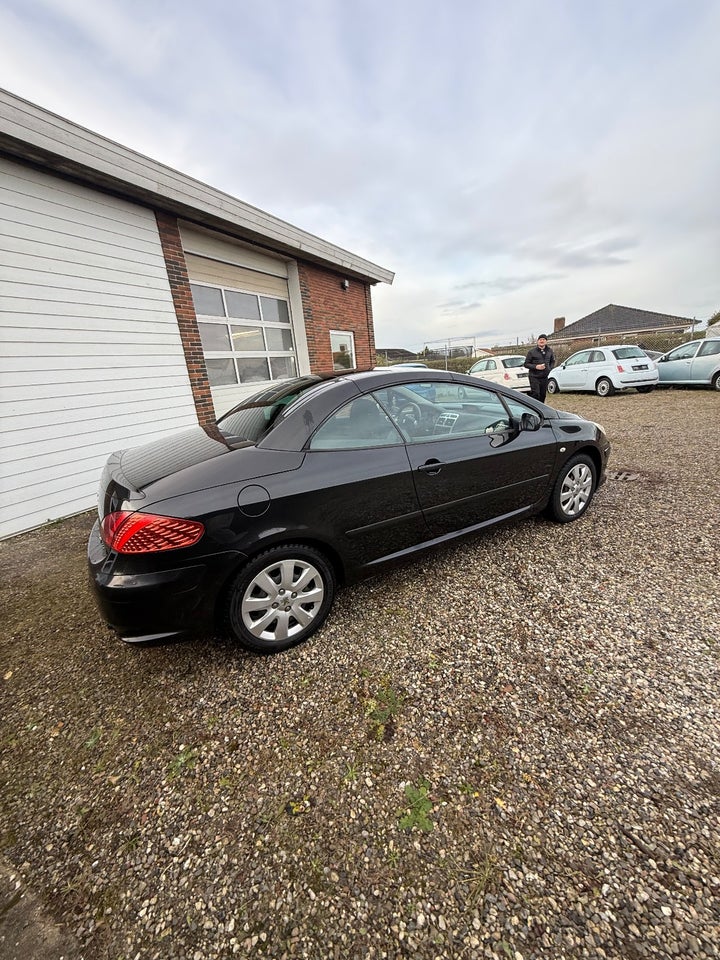 Peugeot 307 2,0 16V CC 2d