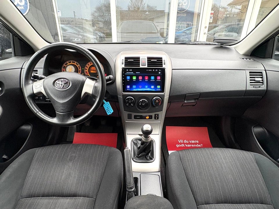 Toyota Corolla 1,6 Luna 4d