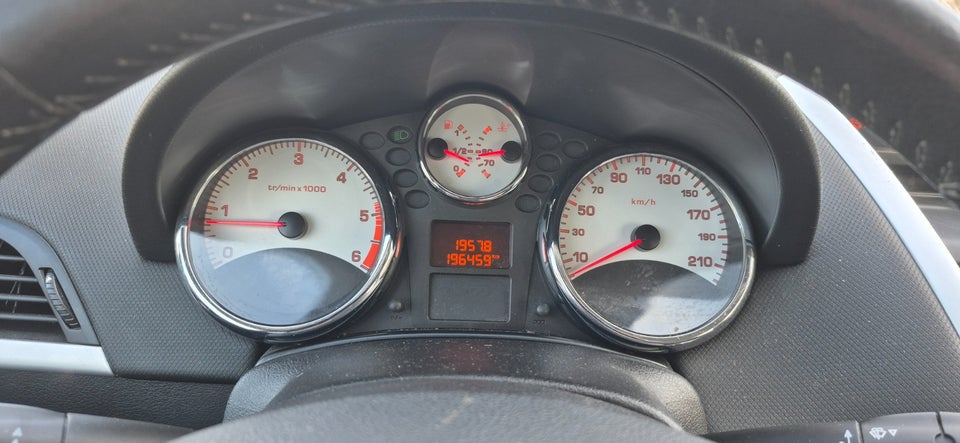 Peugeot 207 1,6 HDi 92 Active 5d