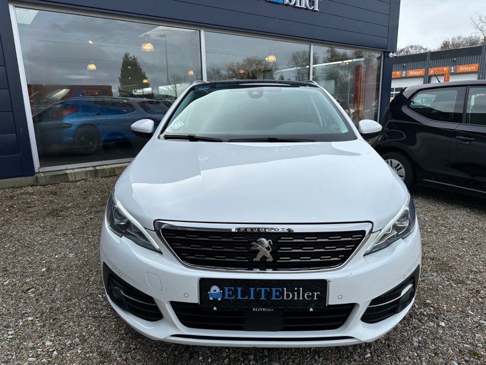 Peugeot 308 1,2 PureTech 130 Selection Sky SW 5d