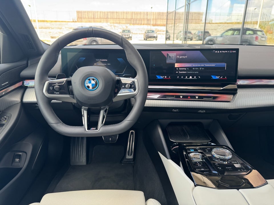 BMW i5 eDrive40 Touring Fully Charged 5d