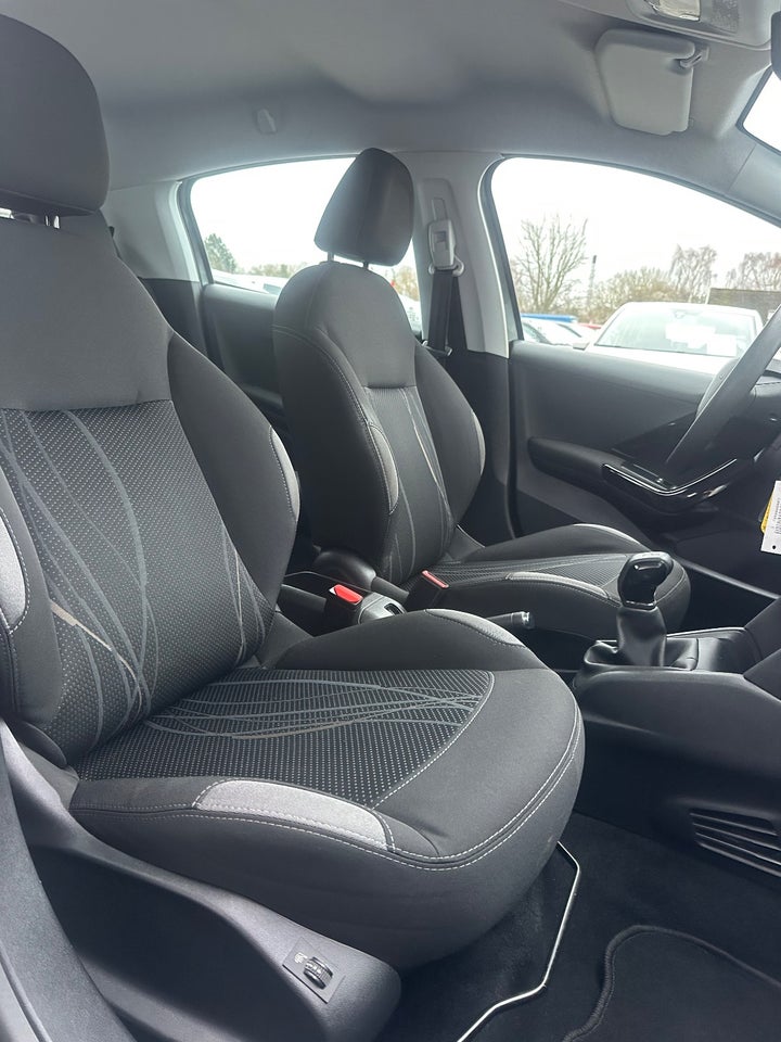 Peugeot 208 1,2 VTi 82 Active 5d