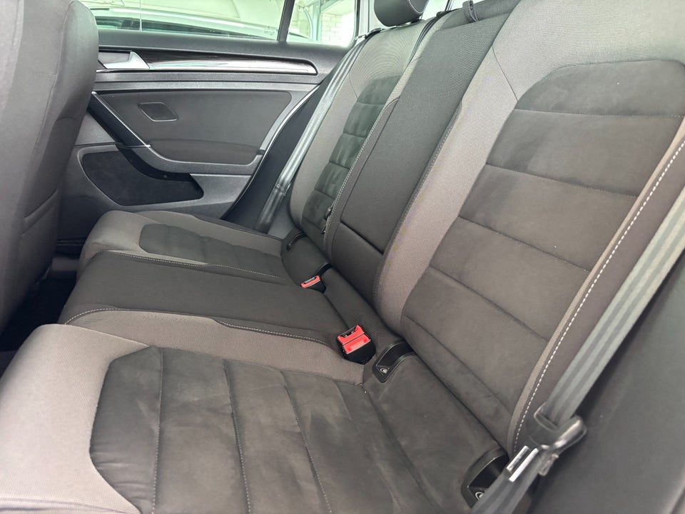 VW Golf VII 1,4 TSi 150 Highline Variant DSG 5d