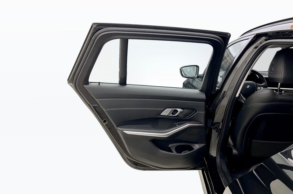 BMW 330e 2,0 Touring Sport Line aut. 5d