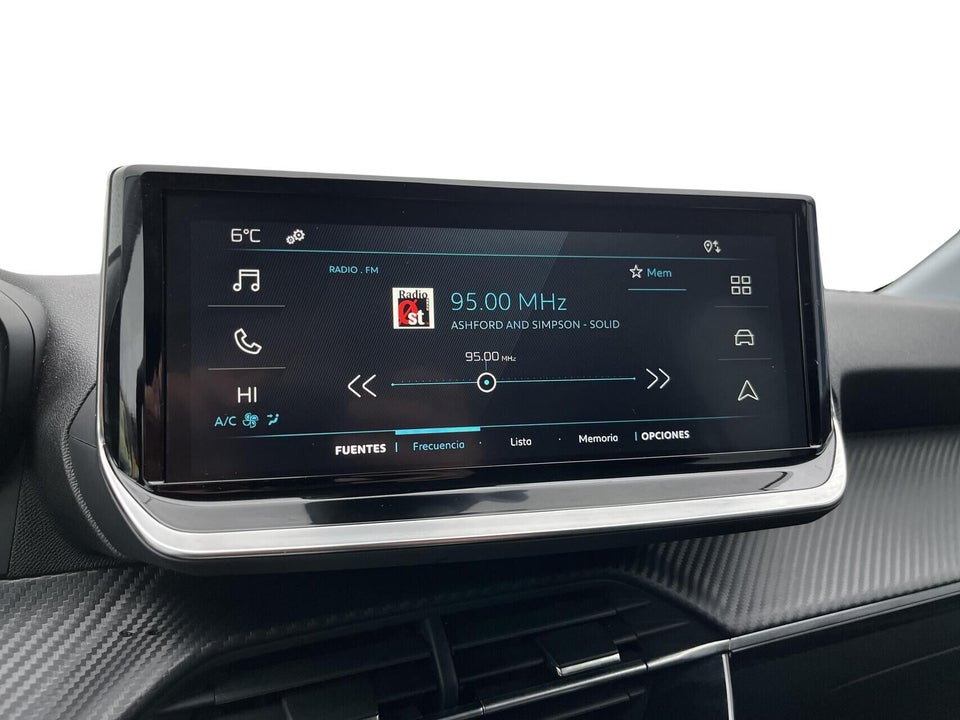 Peugeot e-208 50 Style 5d