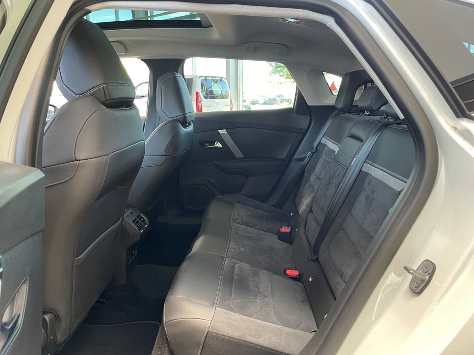 Citroën ë-C4 X 50 Palais Sky 4d