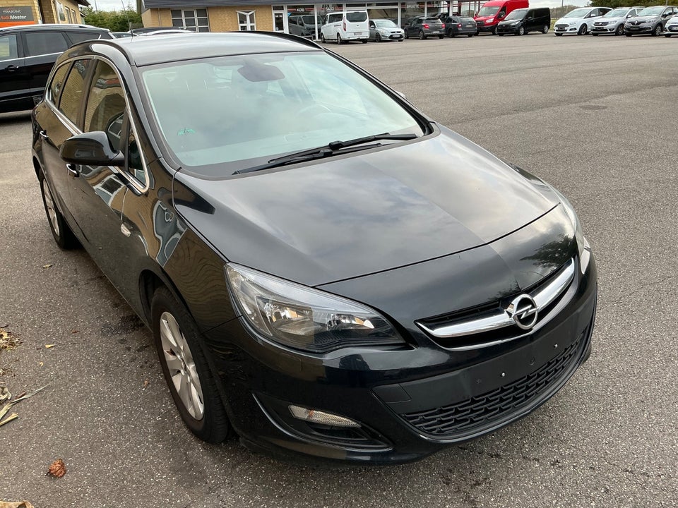 Opel Astra 1,4 T 140 Enjoy Sports Tourer 5d