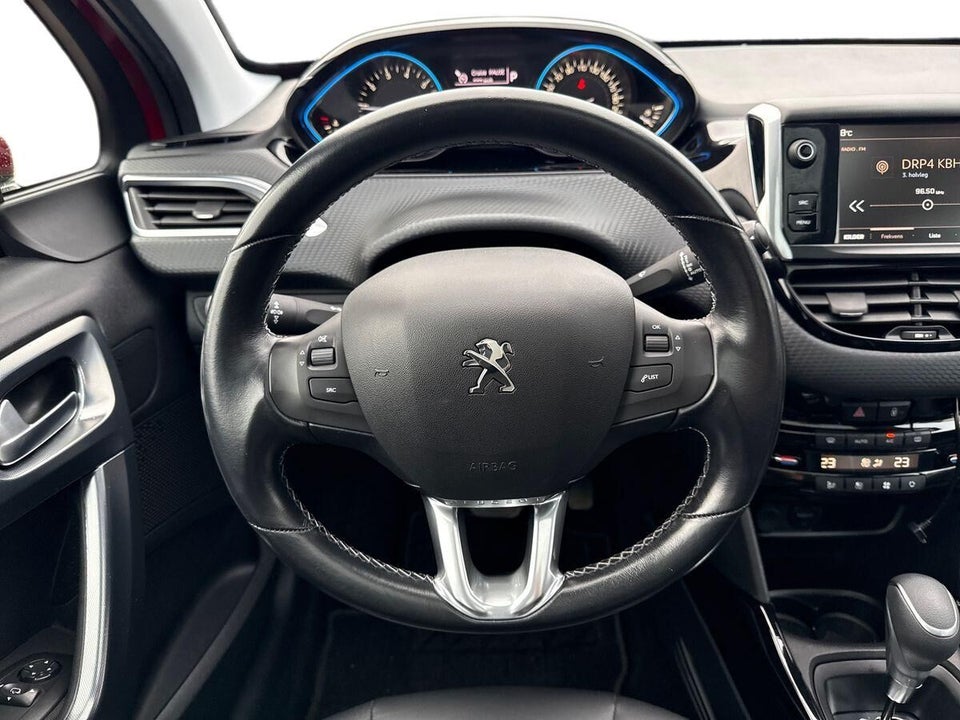 Peugeot 2008 1,2 e-THP 110 Desire Sky EAT6 5d