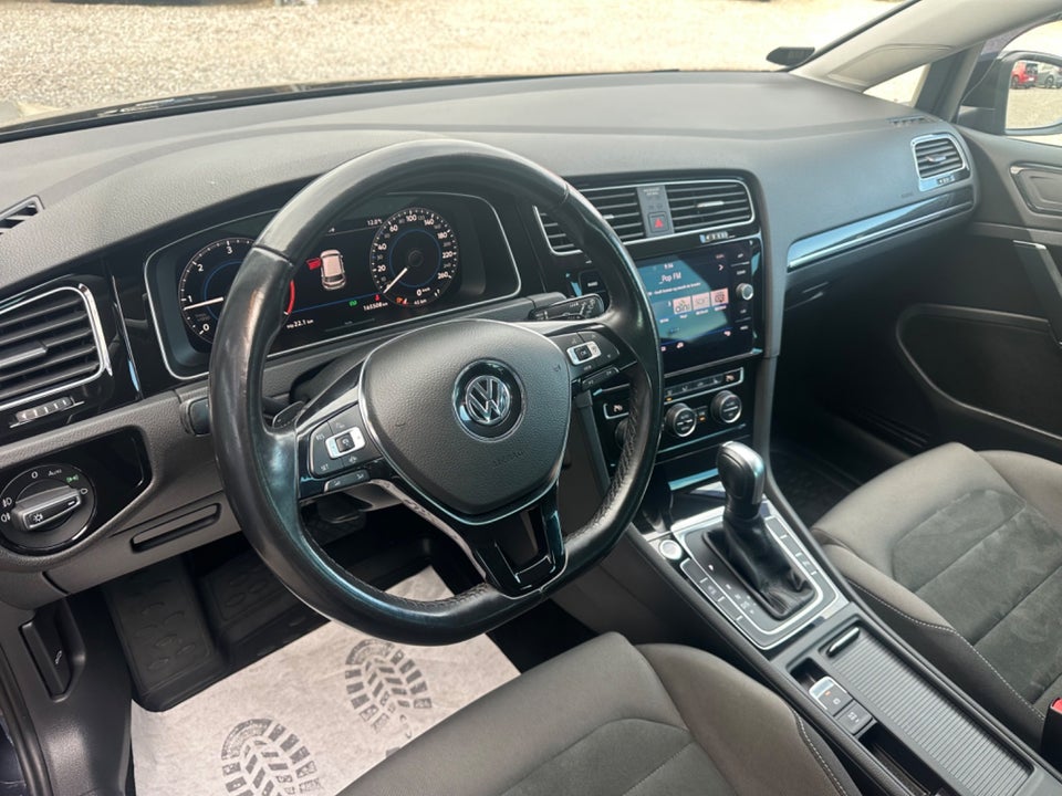 VW Golf VII 2,0 TDi 150 Highline DSG Van 5d