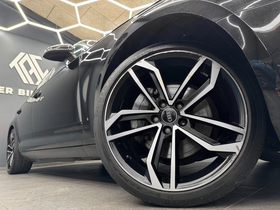 Audi A4 3,0 TDi 218 Sport Avant S-tr. 5d