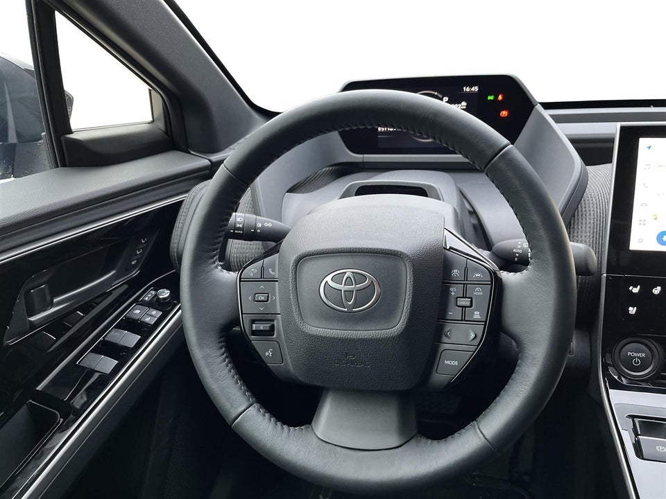 Toyota bZ4X Executive 5d