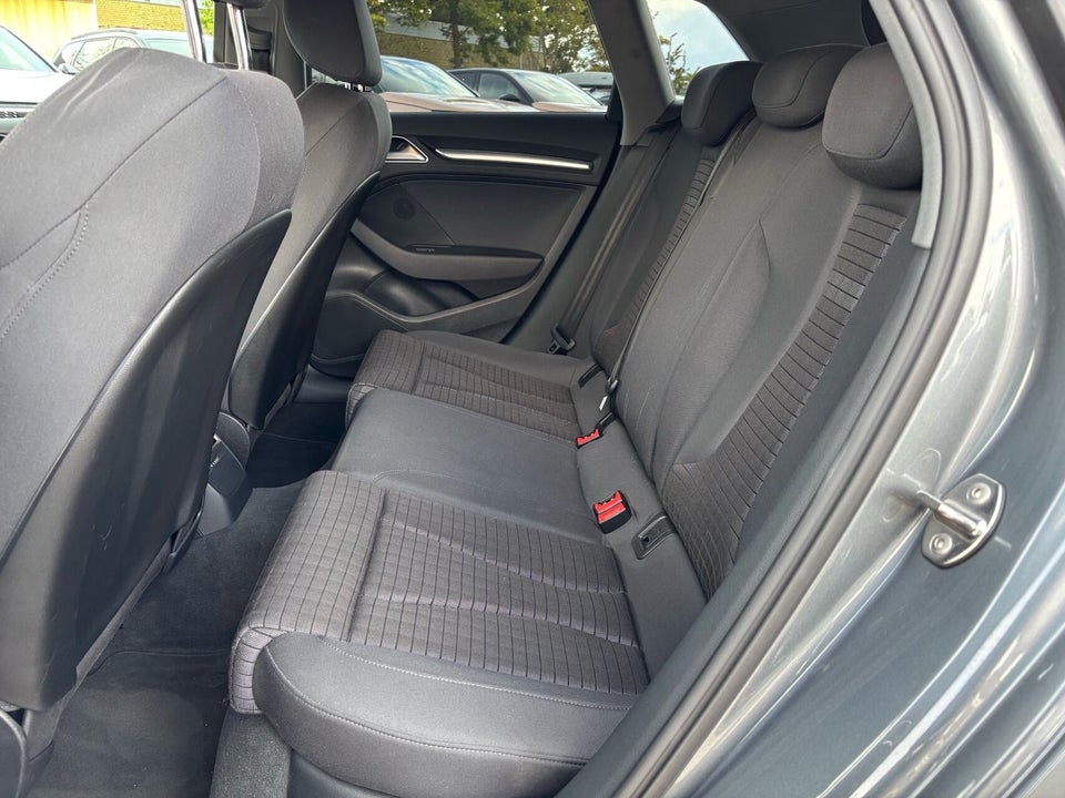 Audi A3 35 TFSi Sport Limited plus Sportback S-tr. 5d