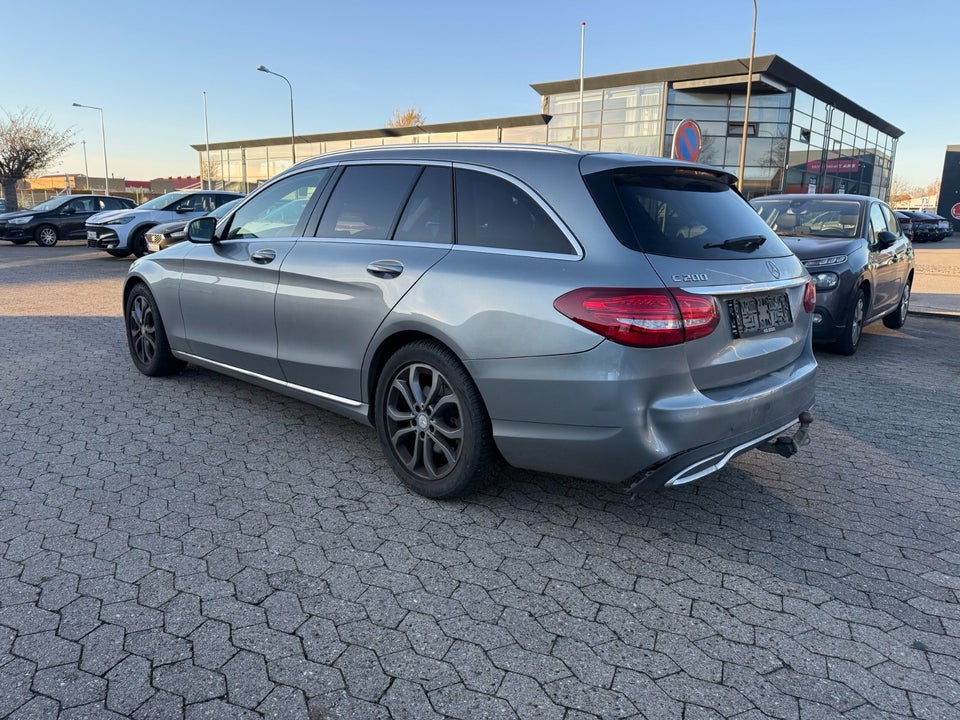 Mercedes C200 2,0 Avantgarde stc. aut. 5d