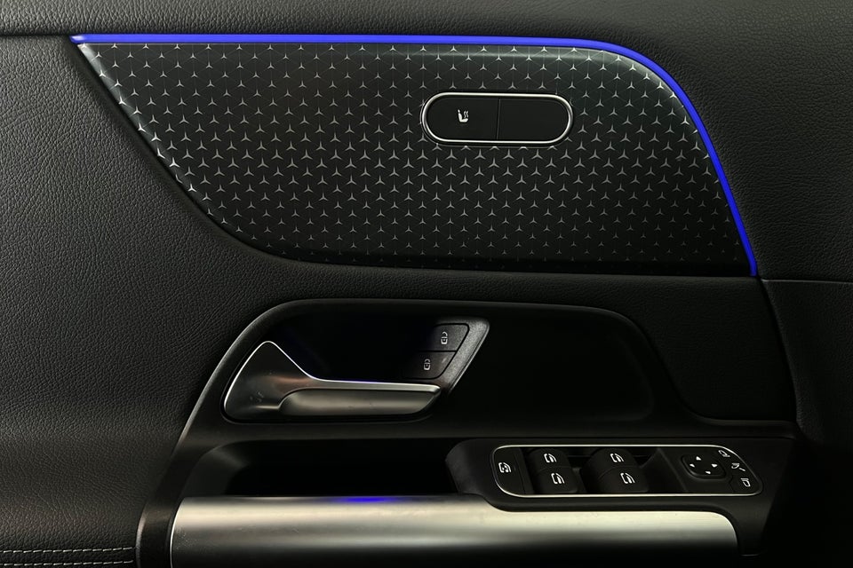 Mercedes EQA300 Progressive 4Matic 5d