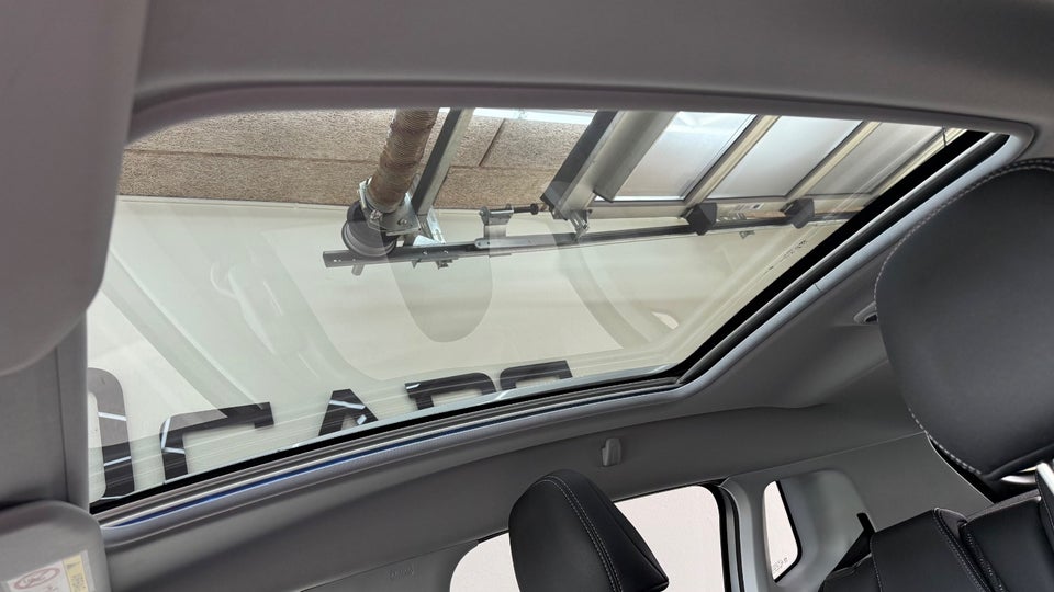 Peugeot 2008 1,2 e-THP 110 Allure Sky 5d