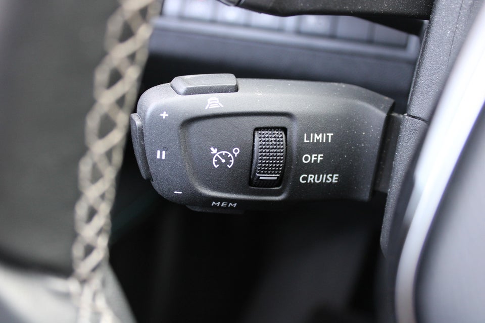 Peugeot 3008 1,6 Hybrid Allure EAT8 5d