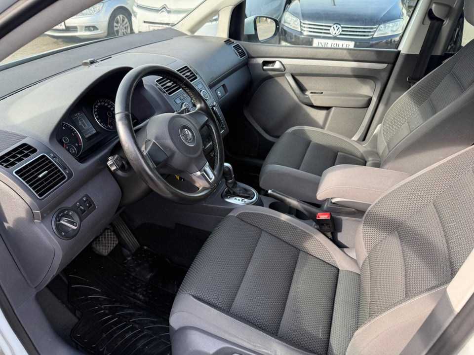 VW Touran 2,0 TDi 140 Comfortline DSG BMT 7prs 5d