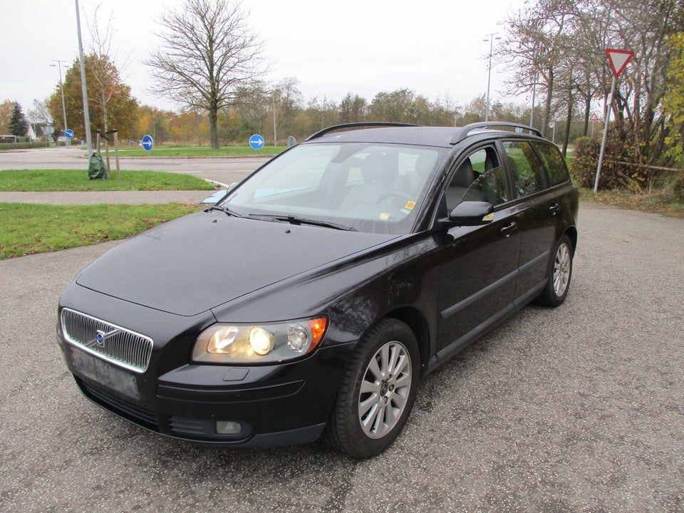 Volvo V50 1,8 Momentum 5d