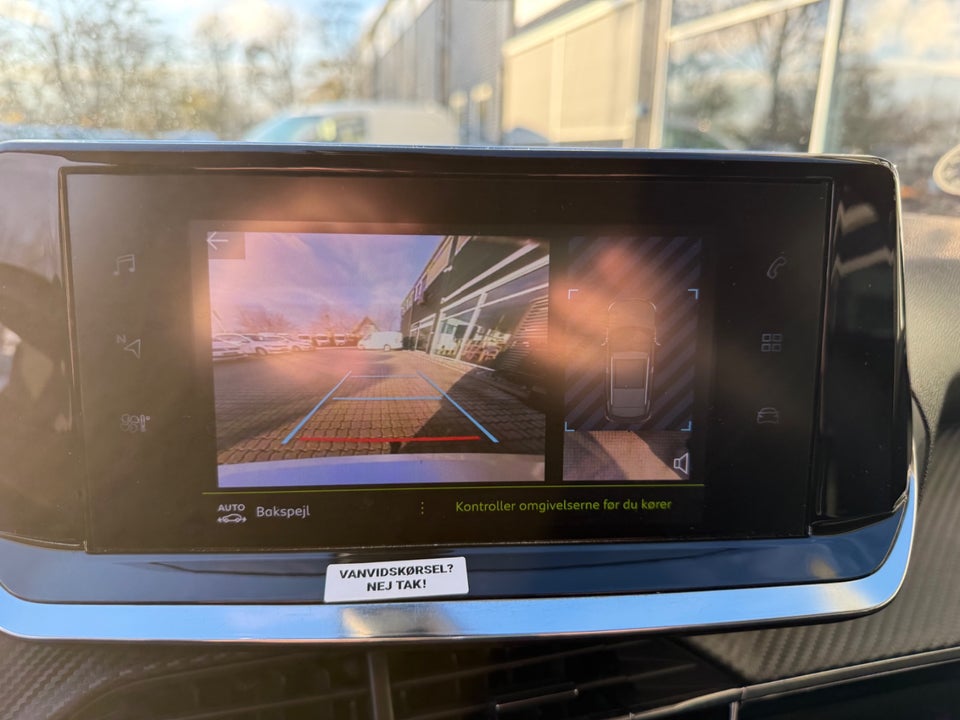 Peugeot 2008 1,5 BlueHDi 100 Allure Pack Van 5d