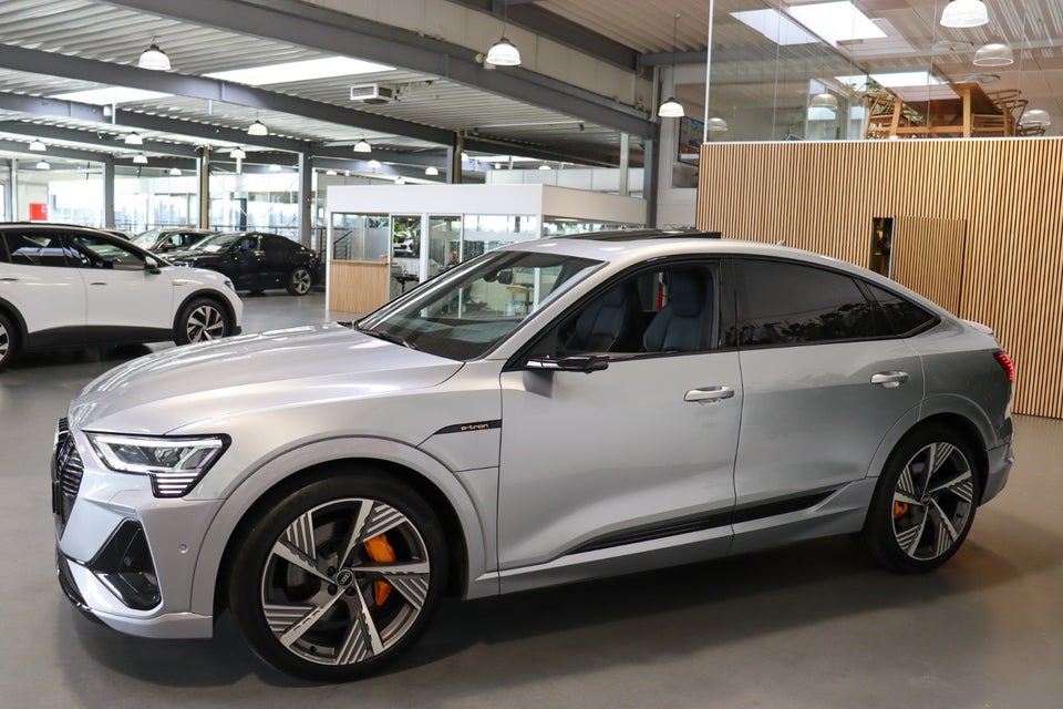 Audi e-tron 55 S-line Sportback quattro 5d