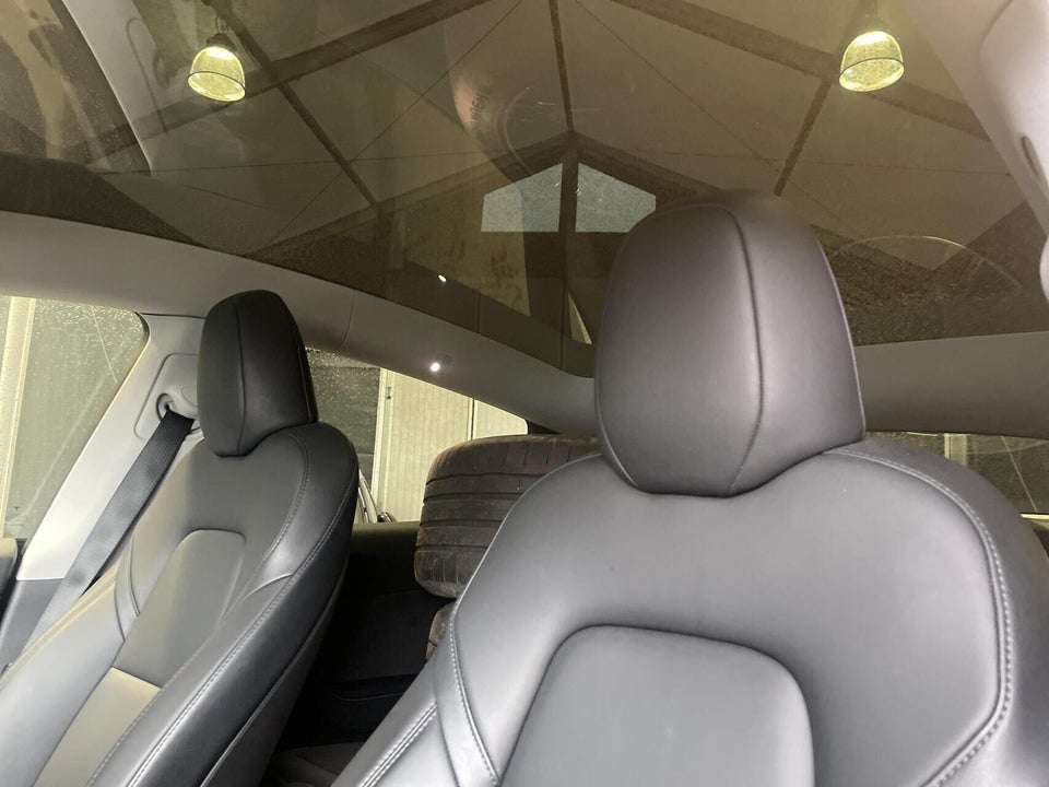 Tesla Model Y Long Range AWD 5d