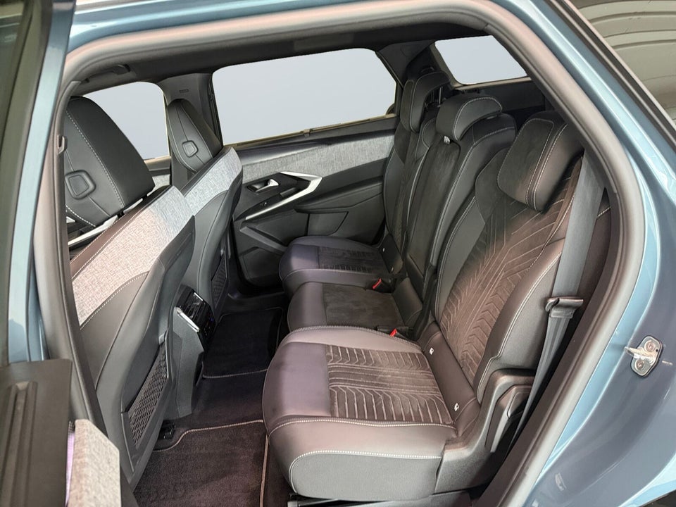Peugeot e-5008 77 GT 7prs 5d